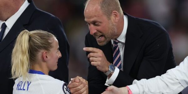 “JUST FOUR WORDS, FULL OF PRIDE” – Prince William’s b0ld remark to Chloe Kelly after epic Euros win uncovered by lip reader