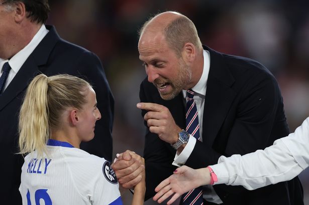 “JUST FOUR WORDS, FULL OF PRIDE” – Prince William’s b0ld remark to Chloe Kelly after epic Euros win uncovered by lip reader