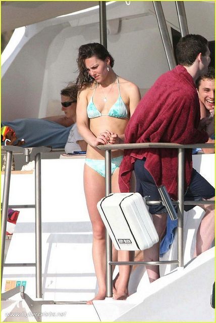 Kate Middleton's 7 Best Bikini Moments - Dress Like A Duchess
