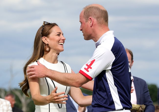 Prince William and Kate Middleton stun with 'heart-jumping' kiss at polo |  7NEWS