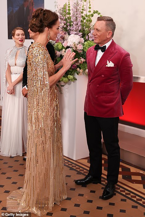 Kate met with some of the cast including James Bond actor Daniel, pictured together