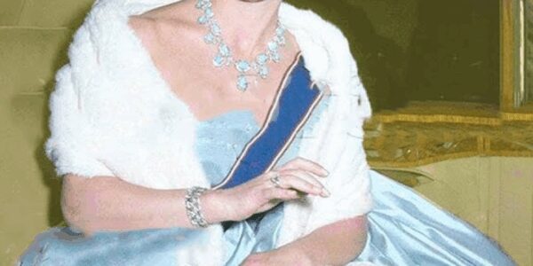 ROCK THE WORLD! Princess Catherine DAZZLES In Most Beautiful Tiara Moments At Ceremonial Welcome As She Becomes New Queen