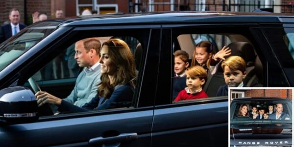 School runs aren’t usually headline-worthy… unless Princess Kate is the driver! Witnesses couldn’t stop laughing as Kate sang her heart out to Taylor Swift with George, Charlotte, Louis, and two classmates in the backseat — while Prince William sat in the front, handing out napkins and joking: “I’m just the co-pilot today.” Parents said it was the most relatable moment they’ve ever seen from the royals. No cameras, no protocol — just a mum in jeans, belting out pop songs with kids on the way to school