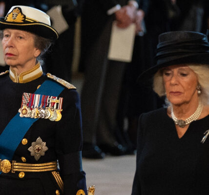 SH0CKING Royal Drama: Queen Camilla SPOTTED Leaving Buckingham Palace in Tears after ‘Heated Argument’ with Princess Anne over Royal Titles