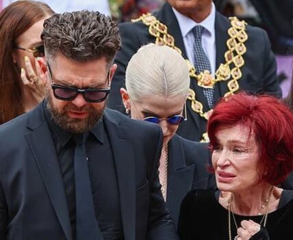 “Goodbye, My Love”: Sharon Osbourne Breaks Down in Tears as Ozzy Is Laid to Rest — Thousands Line the Streets in Black Sabbath’s Last Farewell 💔  She Tried to Stay Strong. But as Ozzy’s Casket Rolled Past, Draped in Black Velvet and Roses, Sharon Osbourne Crumbled. Flanked by Their Children — Jack, Kelly, Aimee, and Ozzy’s Son Louis — Sharon Wept Openly, Clutching a Single Black Lily to Her Chest. “He Was My Life,” She Whispered, Trembling