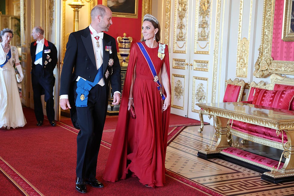 Kate Middleton Wears Lover's Knot Tiara for State Banquet With French President