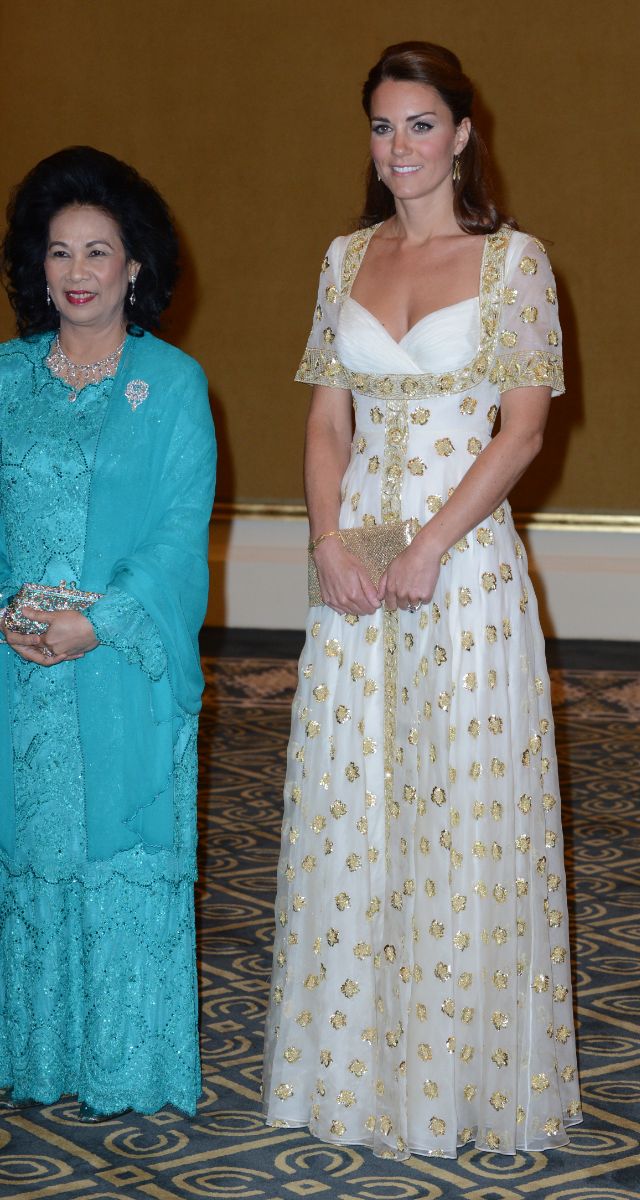 KUALA LUMPUR, MALAYSIA - SEPTEMBER 13: (NO UK SALES UK SALES FOR 28 DAYS) Catherine, Duchess of Cambridge (R) and Sultanah Tuanku Haminah binti Hamidun the Raja Permaisuri Agong of Malaysia attend an official dinner hosted by Malaysia's Head of State Sultan Abdul Halim Mu'adzam Shah of Kedah on Day 3 of Prince William, Duke of Cambridge and Catherine, Duchess of Cambridge's Diamond Jubilee Tour of South East Asia at the Istana Negara on September 13, 2012 in Kuala Lumpur, Malaysia.