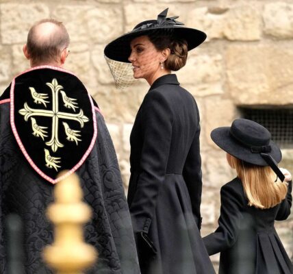 Princess Catherine & Daughter Charlotte TWIN in Coordinated Black Outfits as They Honor Late Queen at Historic Ceremony