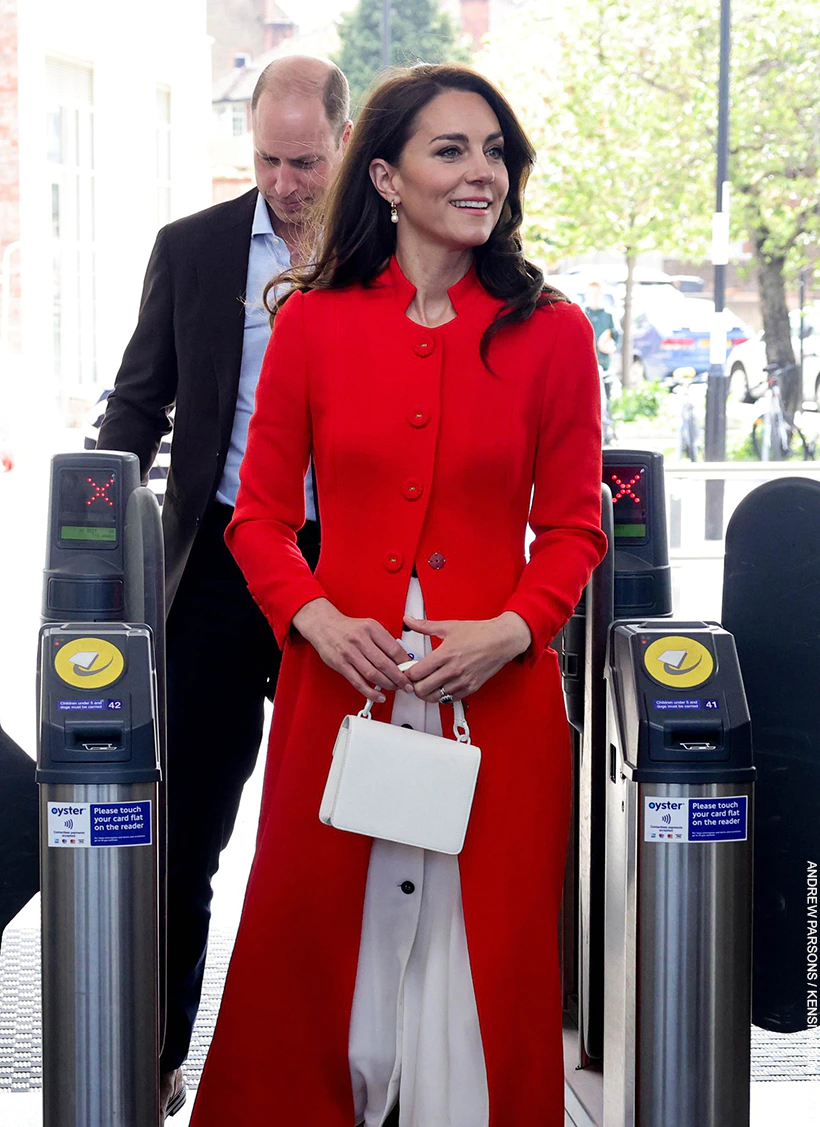 William and Kate at the tube station