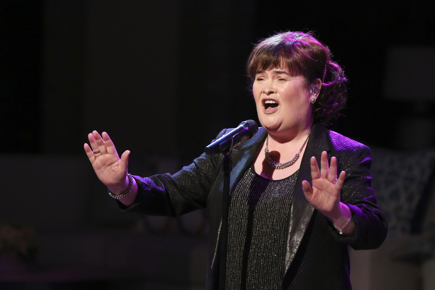 Susan Boyle Gobsmacked a Whole Stadium After Belting a Ballad