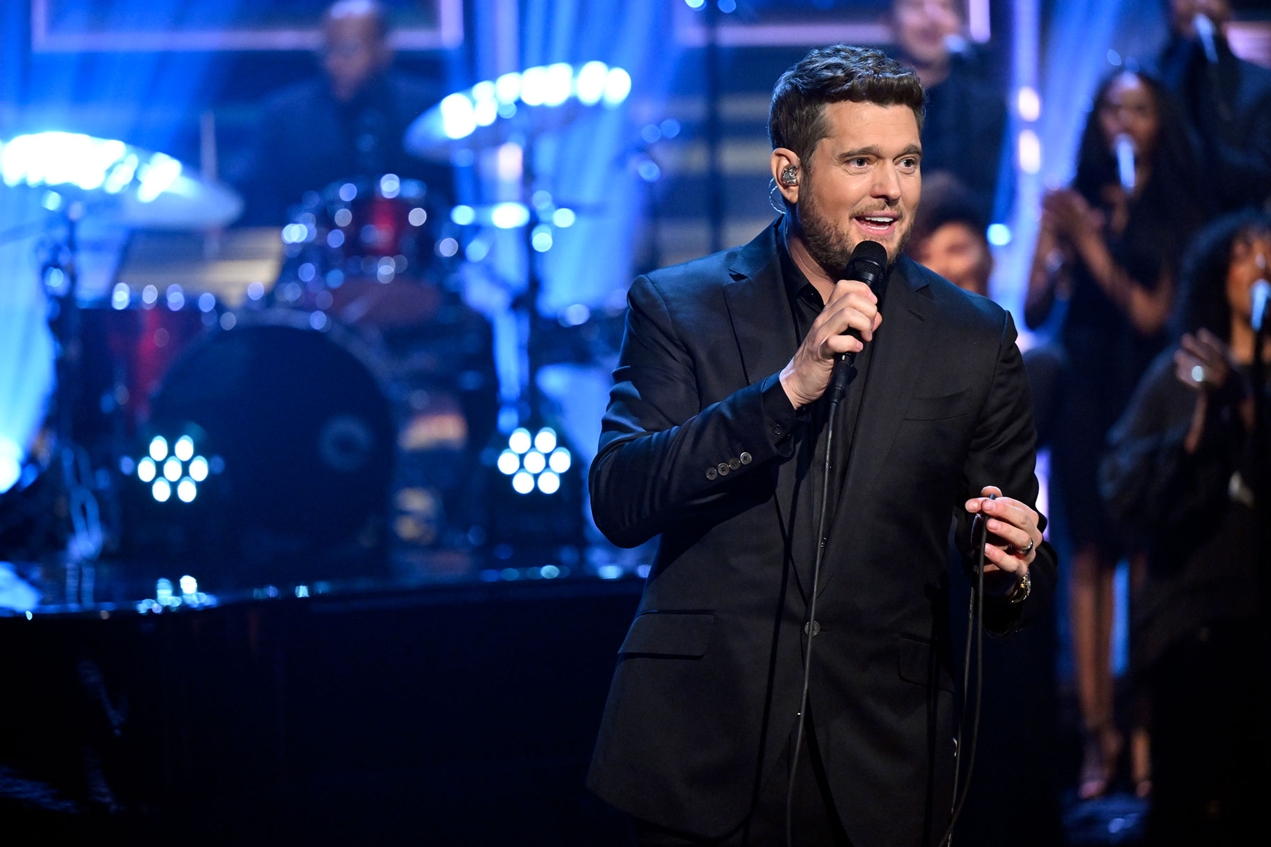Michael Bublé Sang Frank Sinatra on The Voice & Added an Elvis Kick