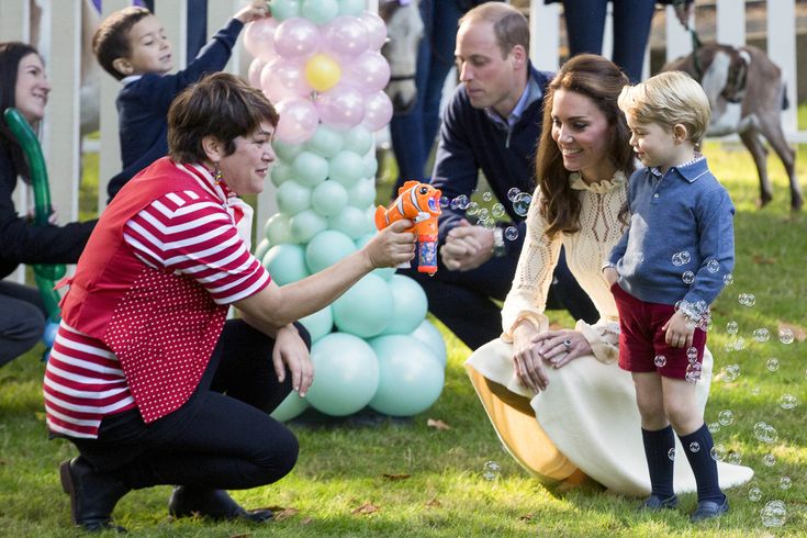 Prince George and Princess Charlotte Enjoyed a Tea-Party in Canada |