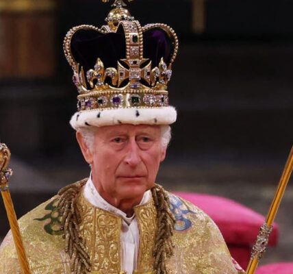 “I AM ABDICATING..”: King Charles’ Bombshell Admission Leaves the Palace In CHAOS – William and Catherine RUSH to Prepare for the Throne