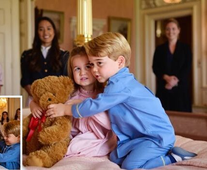 Royal Pajama Drama! Bedtime at Kensington Palace just turned into a scene straight out of a fairy tale …  Little Princess Charlotte reportedly staged the cutest bedtime rebellion — refusing to close her eyes until big brother Prince George hugged her AND her teddy at the same time. Witnesses say the young royal dramatically proclaimed: “I can’t dream without my prince!” Nannies melted, guards grinned, and the palace found itself in adorable turmoil as George reluctantly played the role of bedtime hero