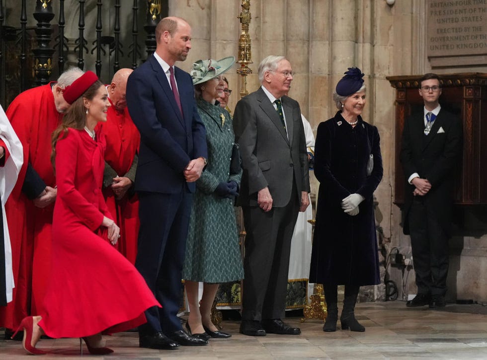 Kate Middleton Dipped Into a Perfect Curtsy to Greet King Charles
