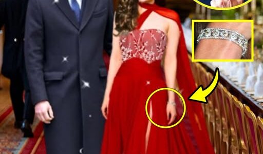 LOOK!! Catherine STEALS ALL EYES In Gorgeous Jenny Beckham Gown As She Debuts Limited Diamond Bracelet That King Charles Gifted to Her – Camilla SPOTTED Furious On Camera LOOK!! Catherine STEALS ALL EYES In Gorgeous Jenny Beckham Gown As She Debuts Limited Diamond Bracelet That King Charles Gifted to Her – Camilla SPOTTED Furious On Camera