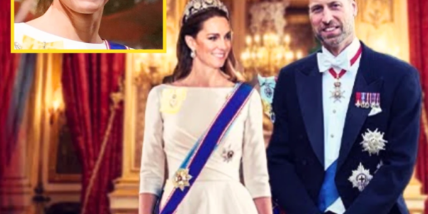 OMG! Princess Catherine STEALS ALL EYES in Stunning McQueen Gown & Queen Mother’s Strathmore Rose Tiara That Camilla and Meghan NEVER HAD OMG! Princess Catherine STEALS ALL EYES in Stunning McQueen Gown & Queen Mother’s Strathmore Rose Tiara That Camilla and Meghan NEVER HAD