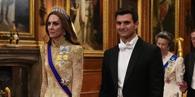 So...why wasn't Kate sat with Prince William at State Banquet? Unusual  seating plan revealed