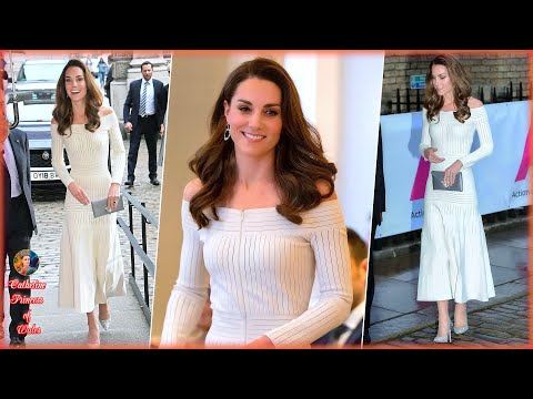 Catherine CAPTIVATING APPEARANCE In A Stunning Off The Shoulder Dress That  Every Woman Dreams Of - YouTube
