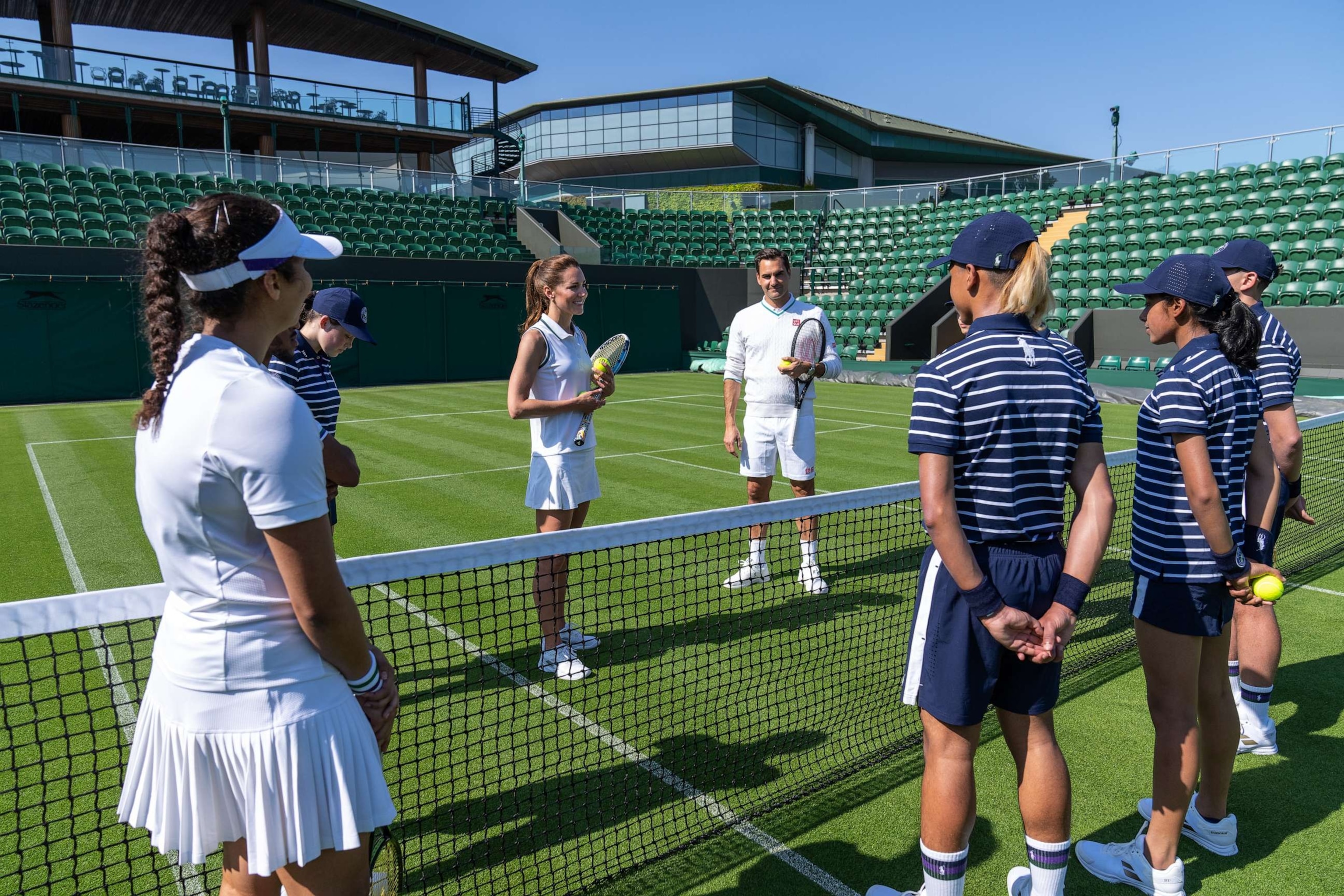 Princess Kate takes on tennis legend Roger Federer to celebrate Wimbledon's  ball boys and girls: See the photos - ABC News
