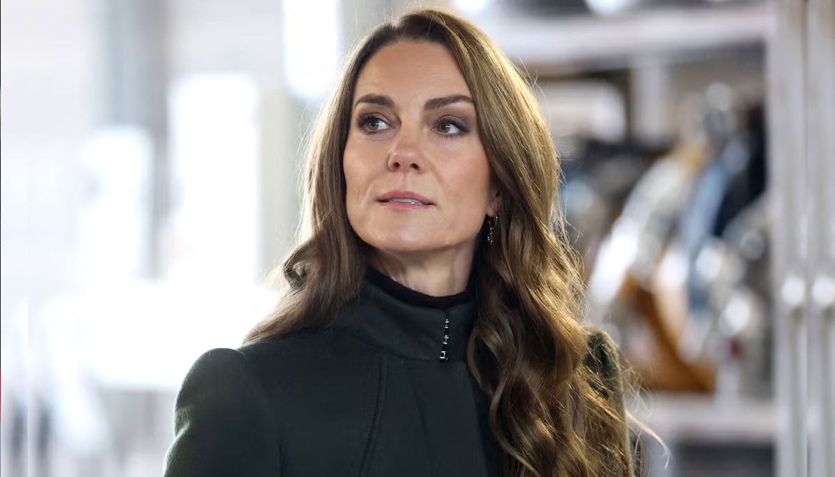 Kate Middleton delays key announcement about family as new fears emerge