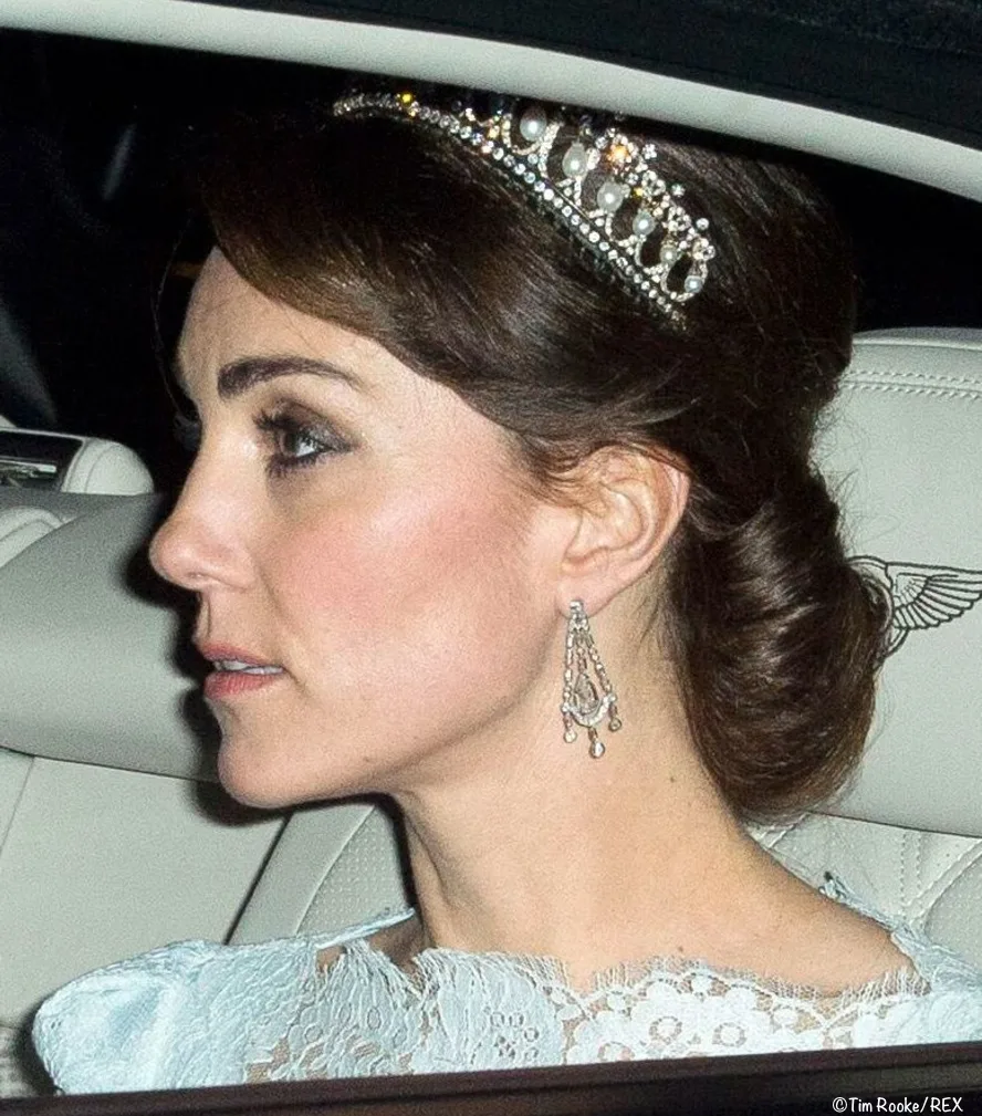 The Duchess Dazzles in Iconic Lover's Knot Tiara for Palace Reception  UPDATED with Dress Photos – What Kate Wore