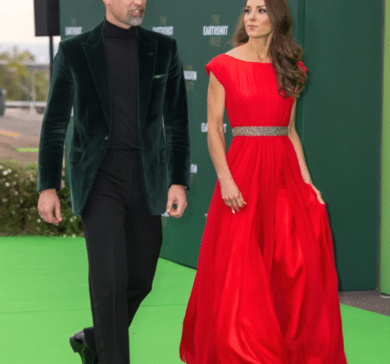 JUST IN: Prince William Abruptly HALTS Family Holiday To Make HUGE Announcement, Leaving Royal Fans SPEECHLESS JUST IN: Prince William Abruptly HALTS Family Holiday To Make HUGE Announcement, Leaving Royal Fans SPEECHLESS