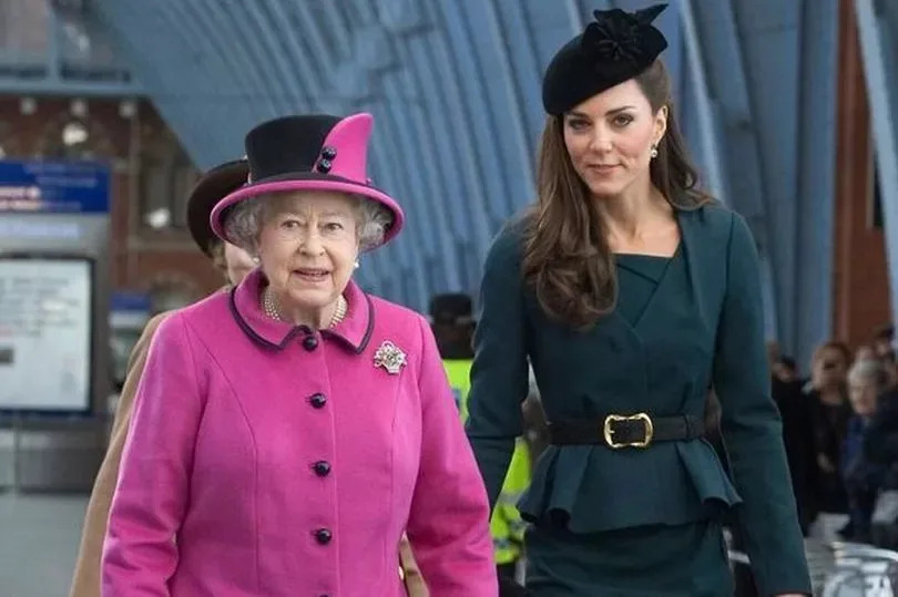 Kate Middleton's first meeting with the Queen - and why William wasn't by  her side - Yahoo News UK