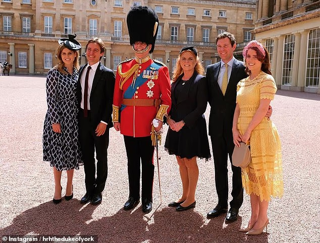 Beatrice and Eugenie with their husbands, Edoardo Mapelli Mozzi (left) and Jack Brooksbank (right) as well as the Duke and Duchess of York