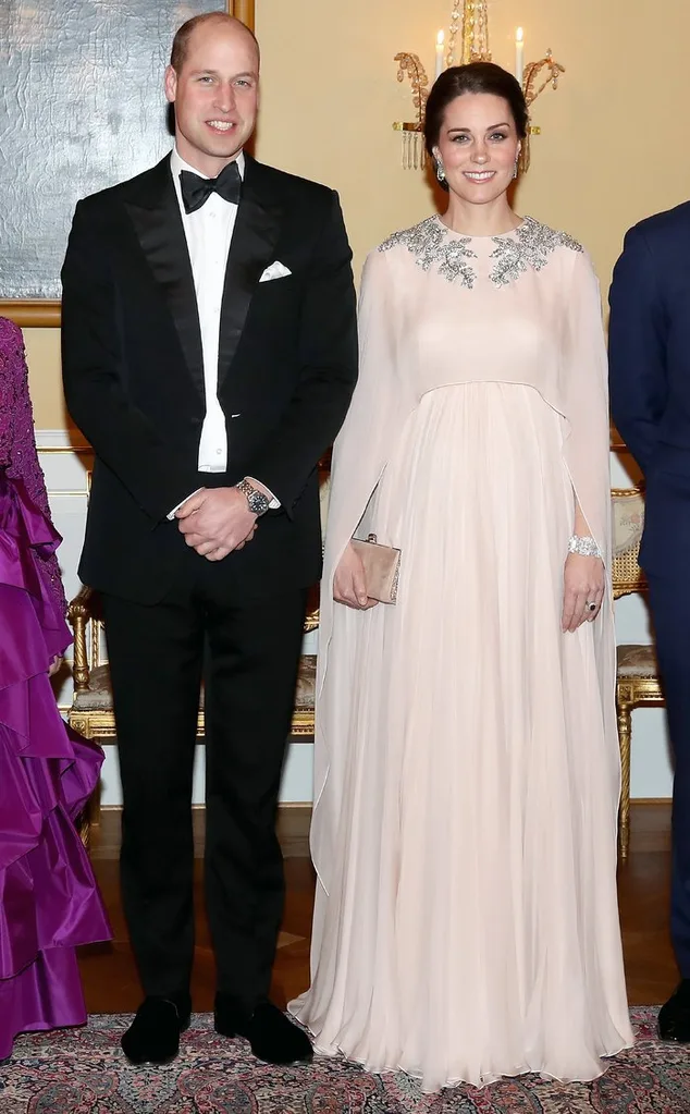 Pregnant Kate stuns in blush gown | New Idea