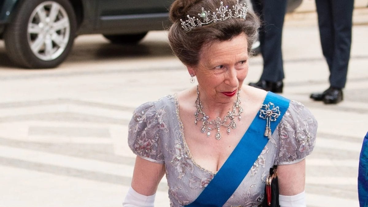 Princess Anne Re-Wears 40-Year-Old Gown With Diamond Tiara At King Charles III's State Banquet | Lifestyle News - News18