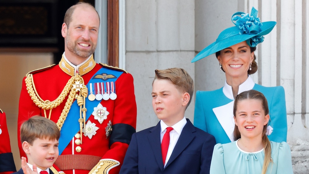 Prince William, Kate Middleton and kids move into new home - ABC News
