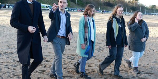 BREAKING: Future King William Shares Heartwarming Hug During North Wales Visit — Fans Moved by His Emotional Message