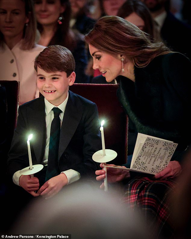 Louis cracked a smile as he sat with his mother, the Princess of Wales, at the carol service tonight
