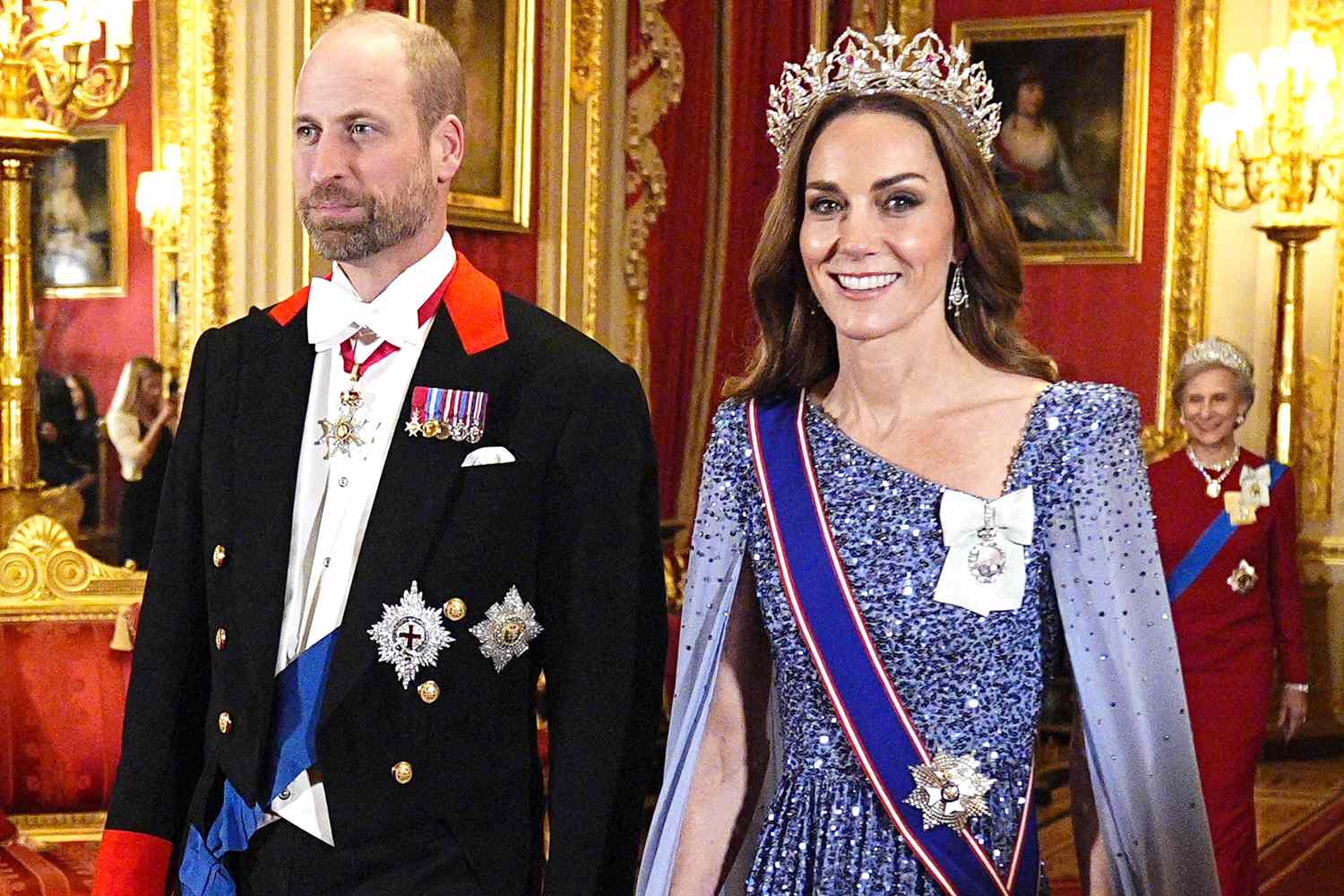Kate Middleton Makes Jaw-Dropping Entrance in Biggest Tiara She's ...