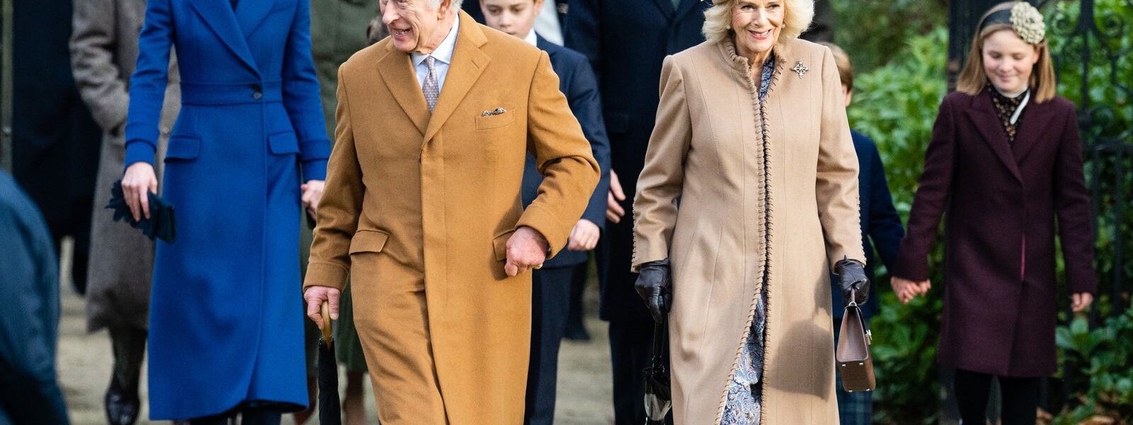 IT’S OFFICIAL: Andrew & Fergie BANNED From Sandringham After Royal Family’s BIG Announcement  😱👇👇