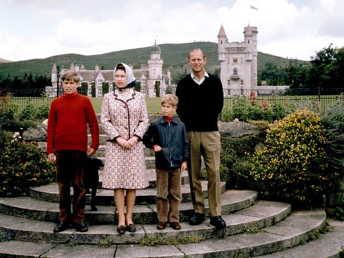 JUST RELEASED: Unseen 1979 Royal Family Portraits From Balmoral Mark Queen Elizabeth & Prince Philip’s 32nd Anniversary