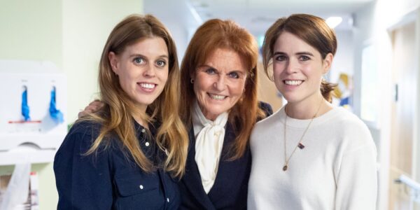 Andrew’s Daughters PUBLICLY SNUB Catherine’s Olive Branch — SKIP Carol Service Amid Expl0sive Family Fallout, Leaving Palace STUNNED Andrew’s Daughters PUBLICLY SNUB Catherine’s Olive Branch — SKIP Carol Service Amid Expl0sive Family Fallout, Leaving Palace STUNNED