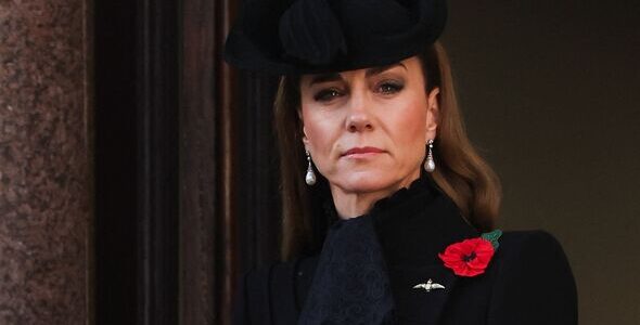 OMG! Princess Catherine BREAKS tradition on Remembrance Sunday – The heartbreaking reason Moved Millions In Tears OMG! Princess Catherine BREAKS tradition on Remembrance Sunday – The heartbreaking reason Moved Millions In Tears