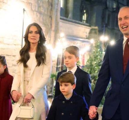 NEVER-BEFORE-SEEN MOMENT! William, Catherine & Their 3 Children Share UNEXPECTED Sweet Christmas Memory Inside Their NEW Home In Windsor NEVER-BEFORE-SEEN MOMENT! William, Catherine & Their 3 Children Share UNEXPECTED Sweet Christmas Memory Inside Their NEW Home In Windsor