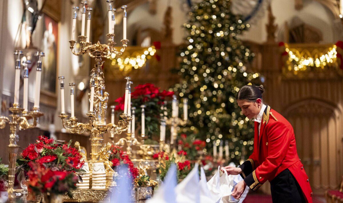 The banqueting hall looks very festive The banqueting hall looks very festive