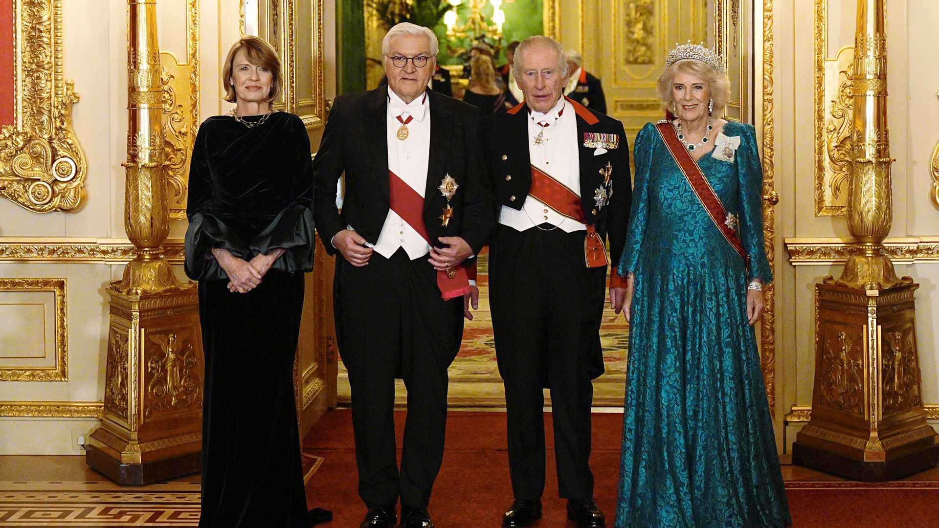 Elke Budenbender, Frank-Walter Steinmeier, King Charles and Queen Camilla standing in a line