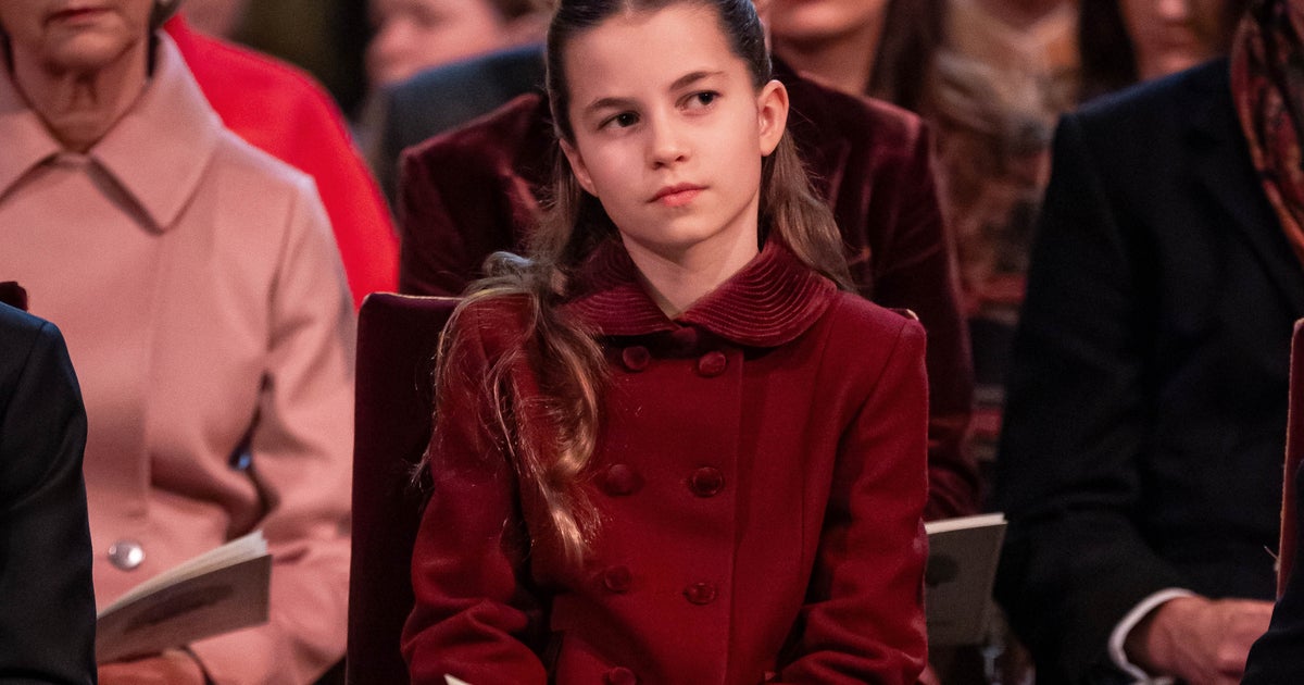 Princess Charlotte, 9, becomes the unexpected star of Kate Middleton's poignant carol service | The Independent