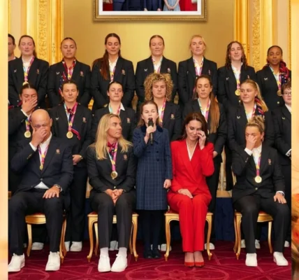 Princess Charlotte and Princess Catherine’s poignant tribute brought the England rugby team the “Red Roses” to tears at Windsor Castle. Princess Charlotte and Princess Catherine’s poignant tribute brought the England rugby team the “Red Roses” to tears at Windsor Castle.