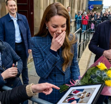 Princess Catherine’s run for roses has fans laughing hysterically.