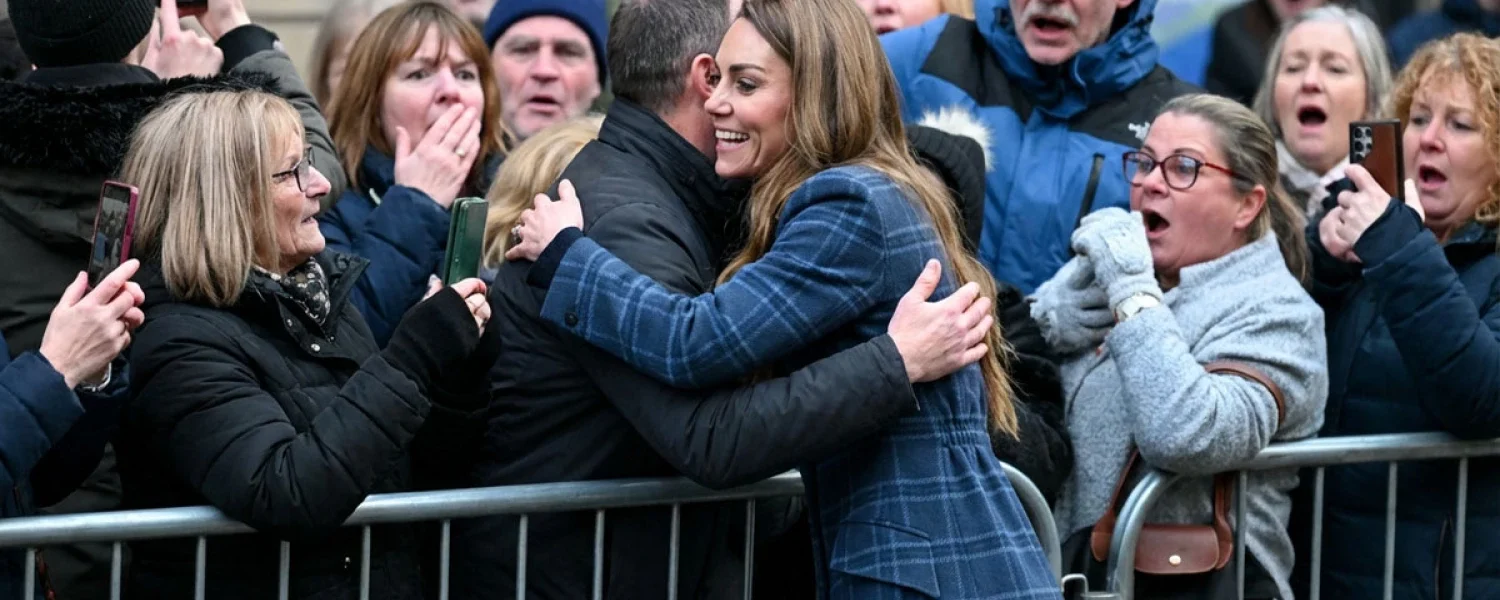 The Catherine Princess unexpectedly ran to hug a stranger, leaving Prince William stunned.
