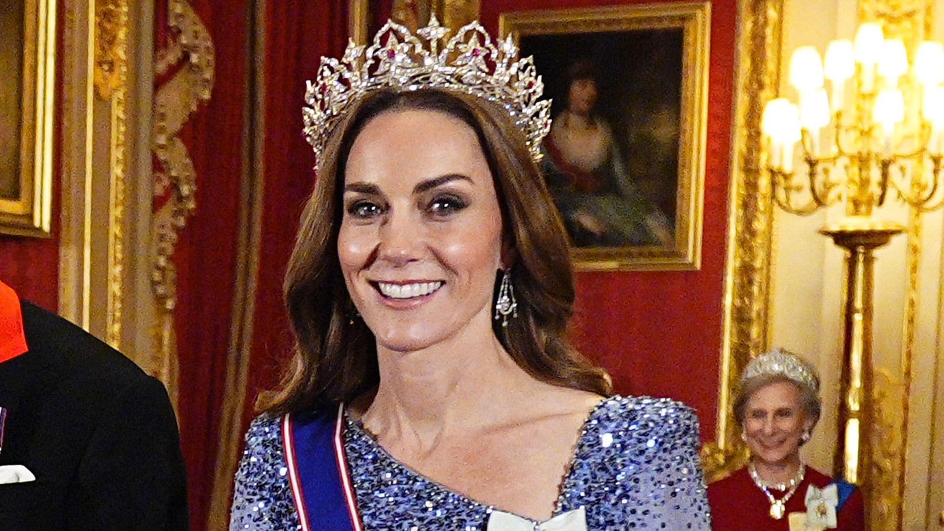 Kate Middleton debuts Indian ruby tiara at state banquet in ...