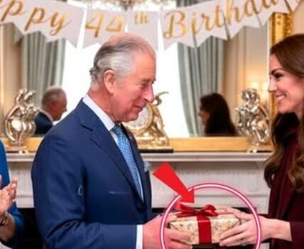 💝 “‘Thanks, Dad…’ — Princess Catherine Left in Tears as King Charles Gives Her a Secret Royal Heirloom for Her 44th Birthday” Sources say the gift carried a hidden message that even Queen Camilla wasn’t prepared for. 💝 “‘Thanks, Dad…’ — Princess Catherine Left in Tears as King Charles Gives Her a Secret Royal Heirloom for Her 44th Birthday” Sources say the gift carried a hidden message that even Queen Camilla wasn’t prepared for.