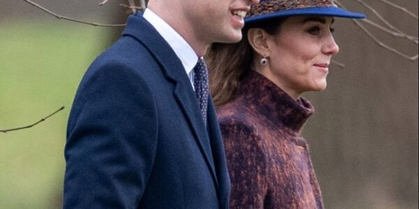 An Icebreaker Royal Surprise! Prince William Picked the Ideal Time To Surprise Princess Catherine Despite the Harsh Winds at Sandringham. William Gave King Charles an Enigmatic Package Along With Some Extremely “Warm Words.” However, It Was the Contents of the Box That Caused the Monarch To Start Laughing, Not the Romance! Was It a Playful Joke or a Cherished Treasure?