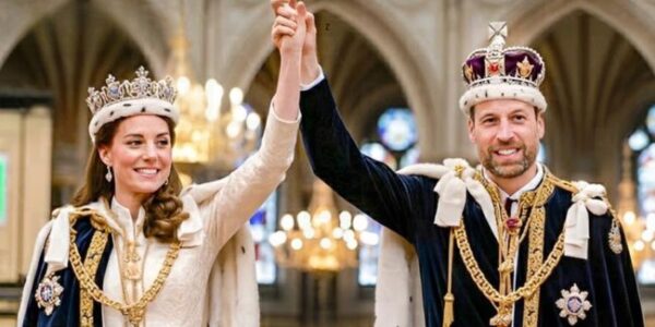 “That night, they stepped forward… no longer as heirs.” Westminster Abbey suddenly carried a different kind of atmosphere — solemn, but with a current running beneath every glance. William stood taller, less “prince,” more authority. Catherine was steady in a way that made people forget how much she’s had to carry behind the scenes. And then a moment that looked small on paper shifted the entire frame — a late entrance, an unscripted presence where it wasn’t expected… and the quiet question of rank, relevance, and who the monarchy truly revolves around started rewriting itself without anyone saying it out loud.